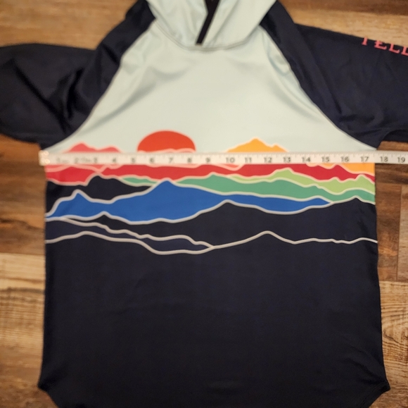 Krimson Klover Colorful Mountain Graphic Long Sleeve Shirt, size XS - Picture 7 of 8
